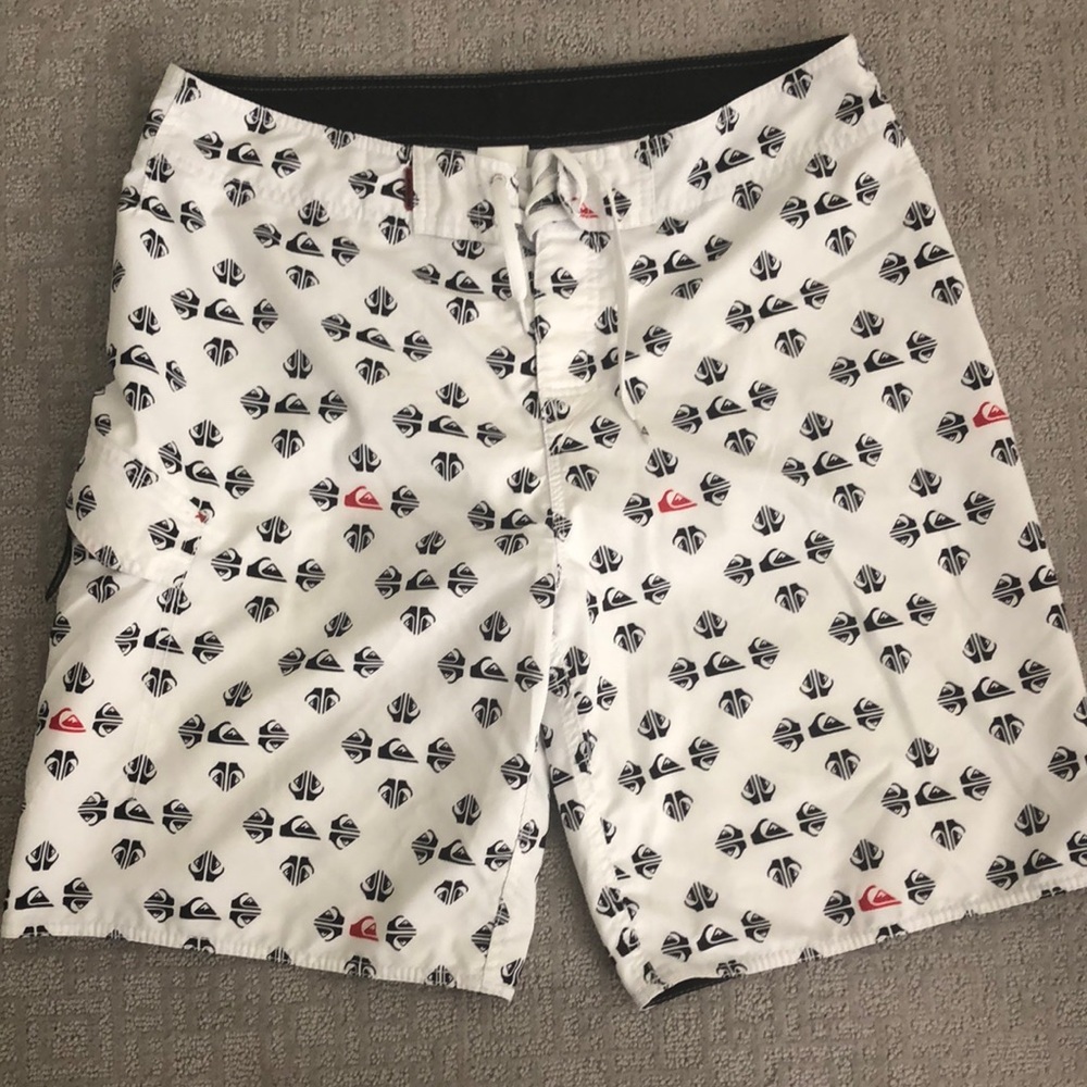 Quicksilver men’s board shorts